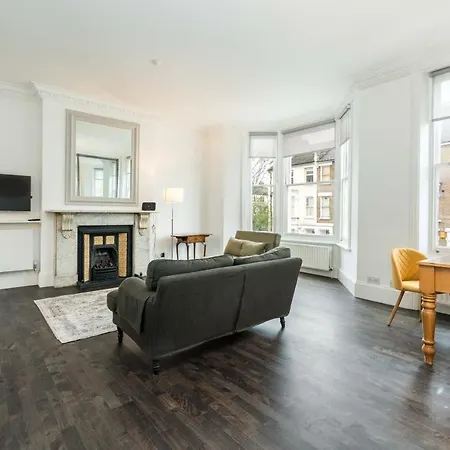 Stylish 2 Bedroom At Hammersmith London Exterior photo