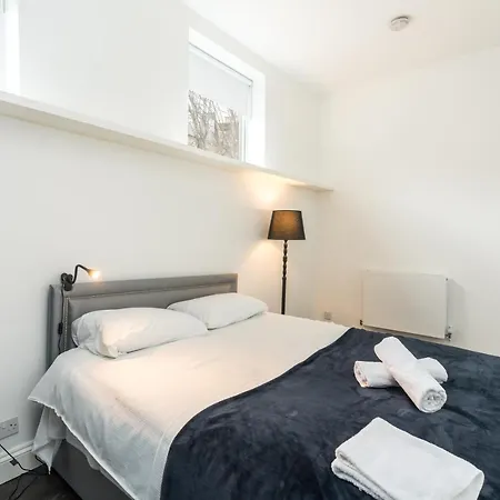 Stylish 2 Bedroom At Hammersmith London Exterior photo