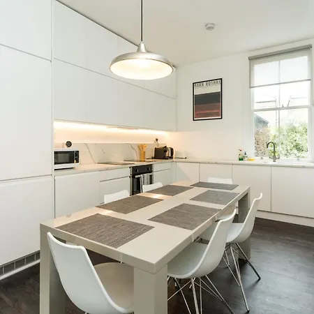 Stylish 2 Bedroom At Hammersmith London Exterior photo