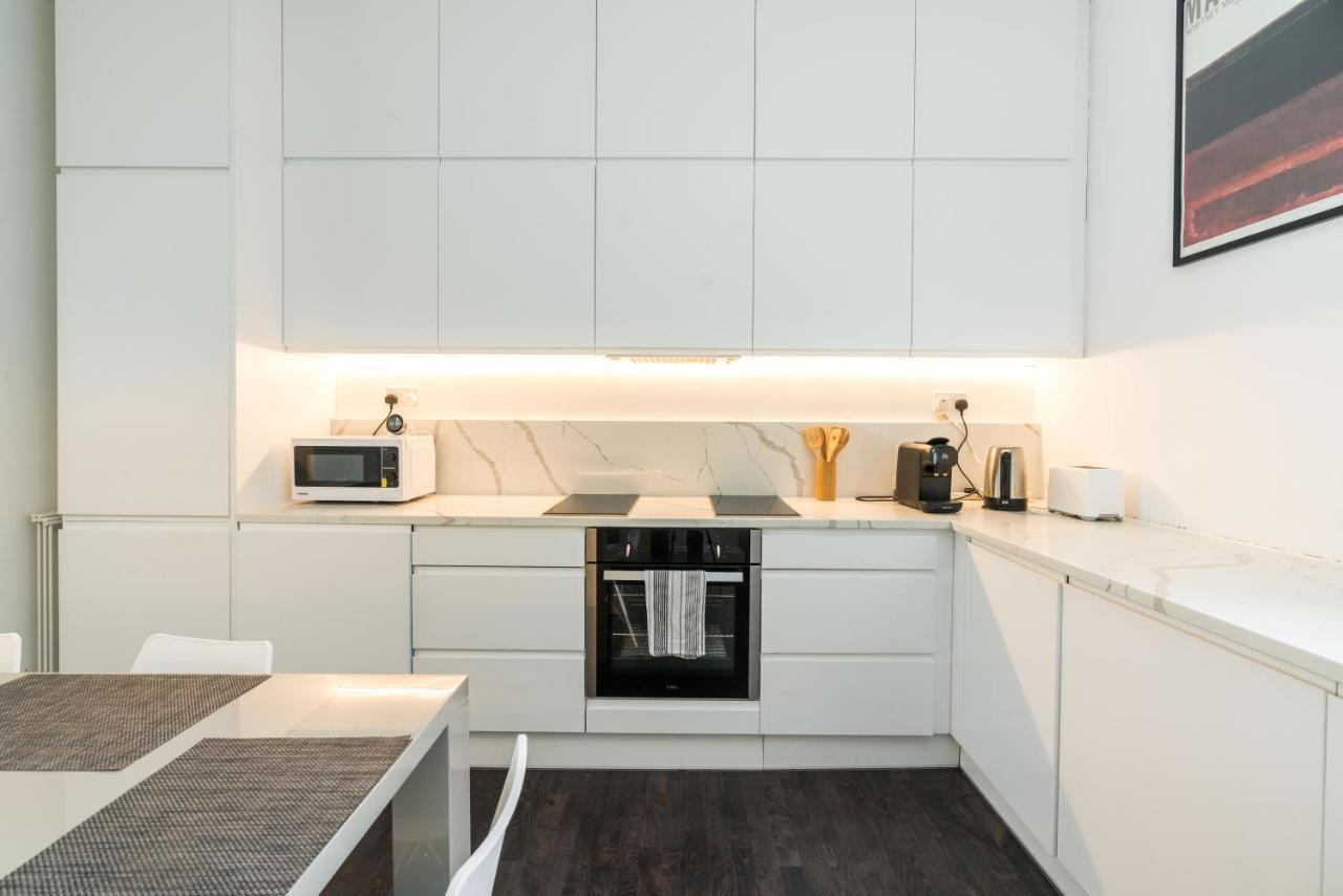 Stylish 2 Bedroom At Hammersmith Londra